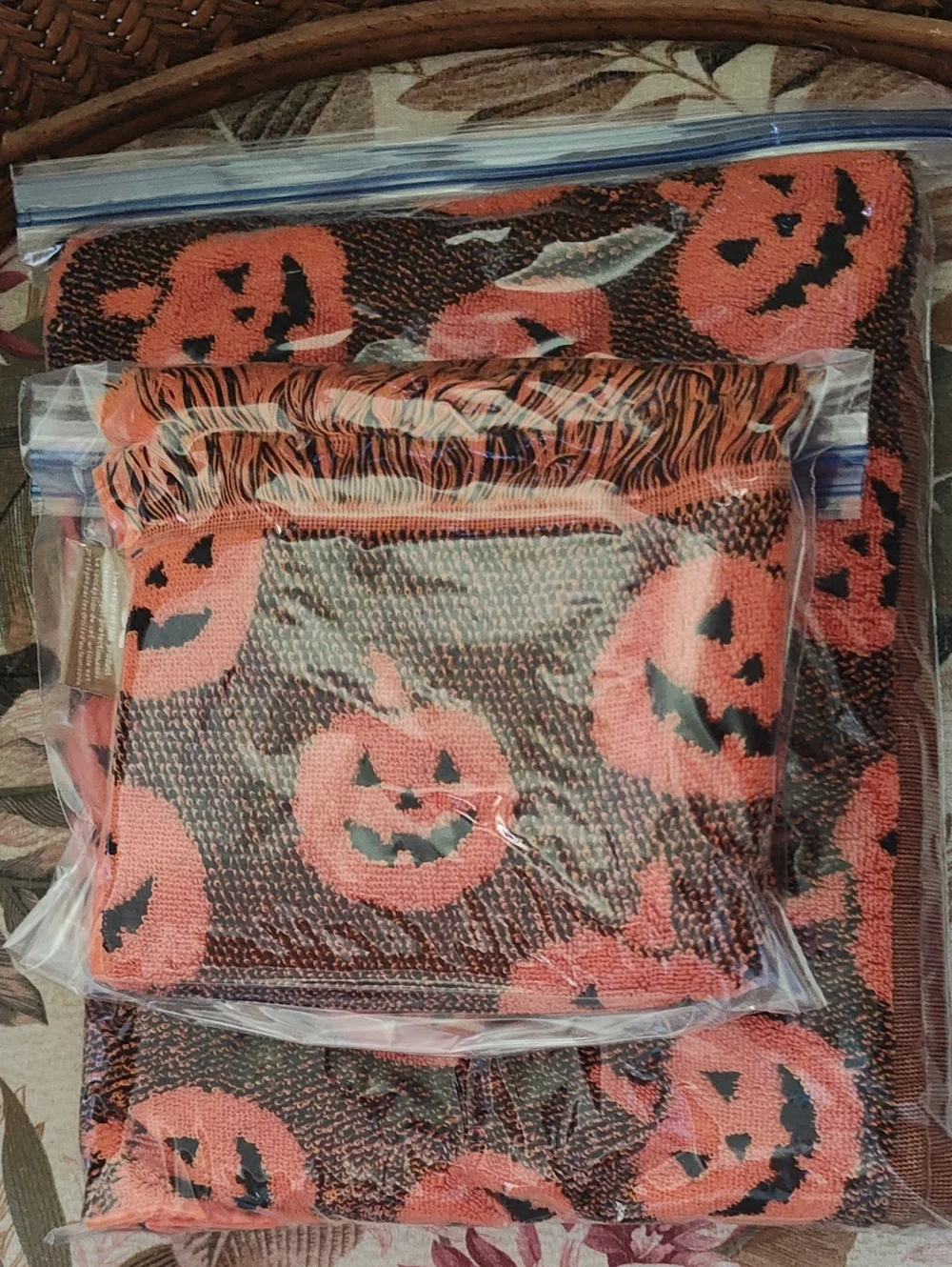 HALLOWEEN PUMPKIN-SHAPE BATH TOWEL SET